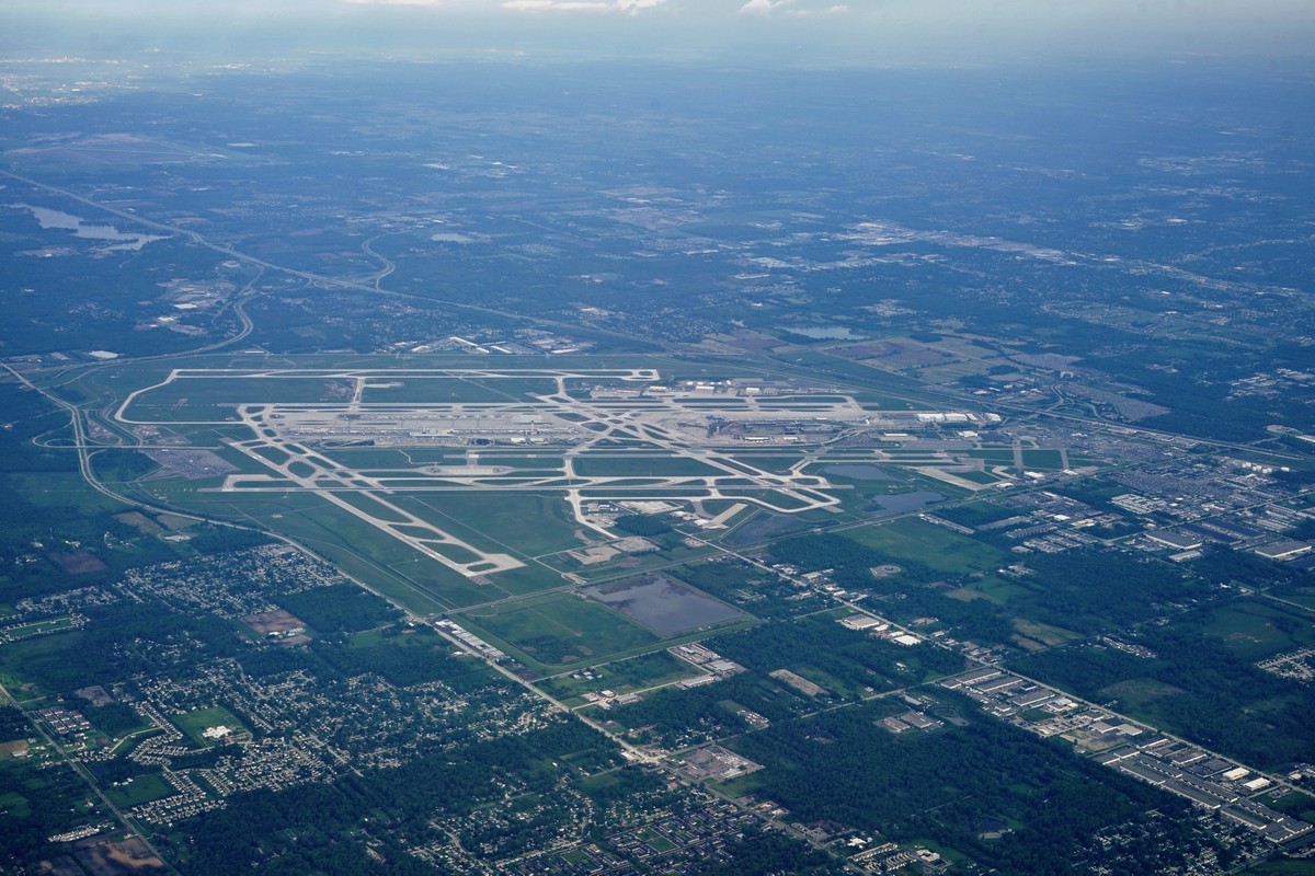DTW - Detroit Metropolitan Wayne County Airport